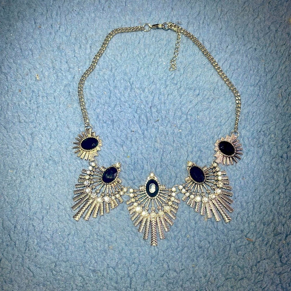 Elegant Black and Silver Necklace